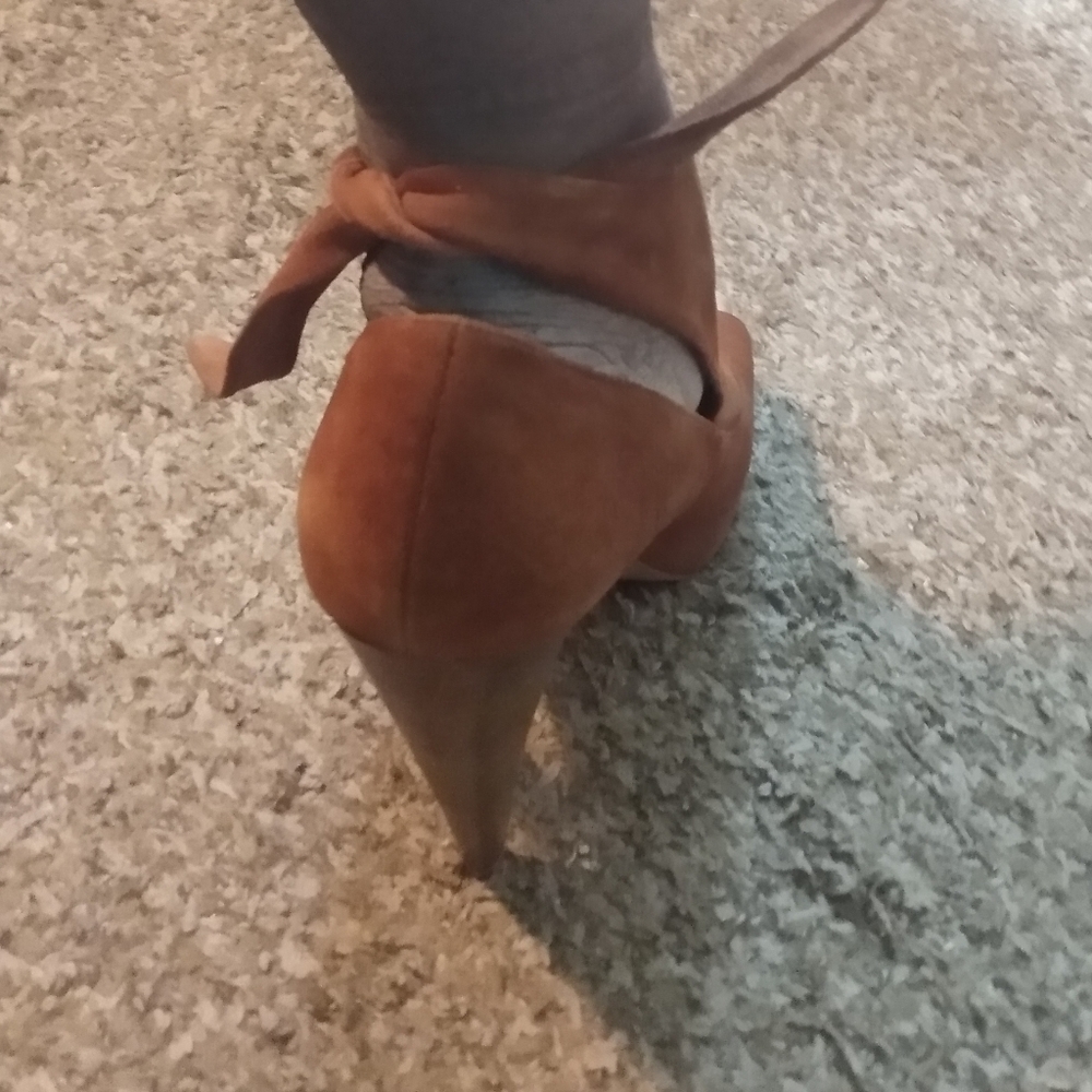 Heels - Picture 8 of 12